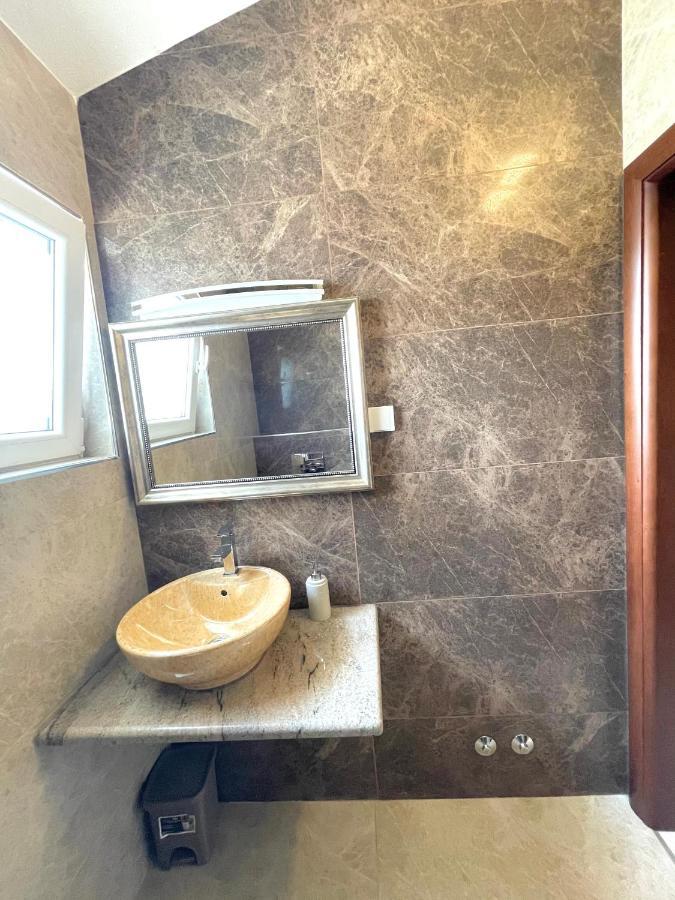 Apartments Harris Ulcinj Exterior foto
